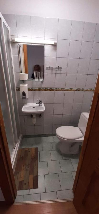 Metras Maja Hotel Aizpute Buitenkant foto