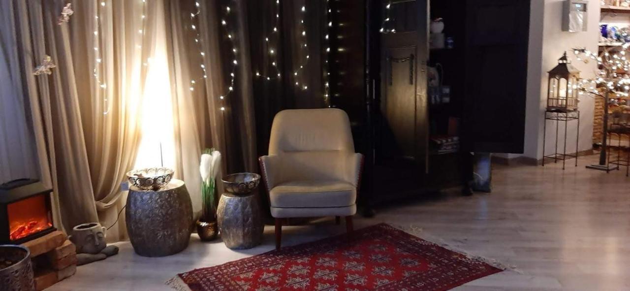 Metras Maja Hotel Aizpute Buitenkant foto