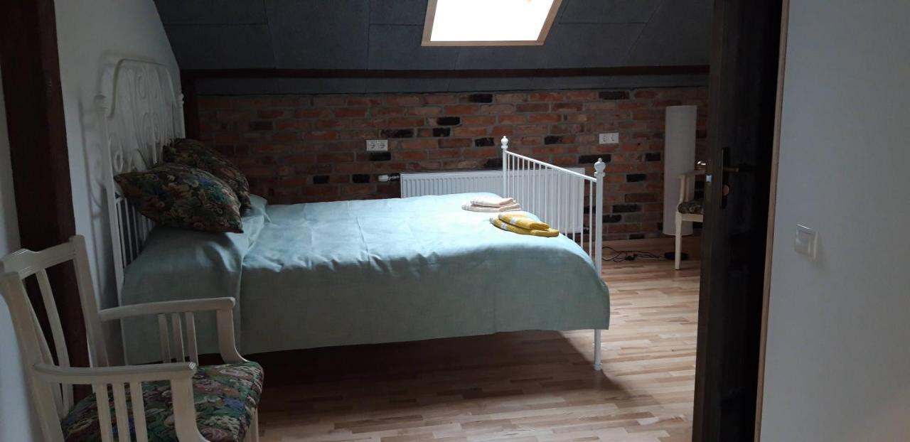 Metras Maja Hotel Aizpute Buitenkant foto