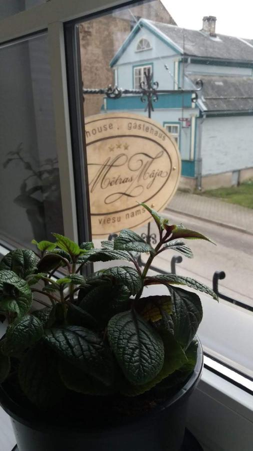 Metras Maja Hotel Aizpute Buitenkant foto